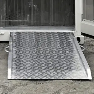 Containerrampen mieten oder kaufen bei TITAN